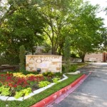 Arlington Oaks Apartment Entrance